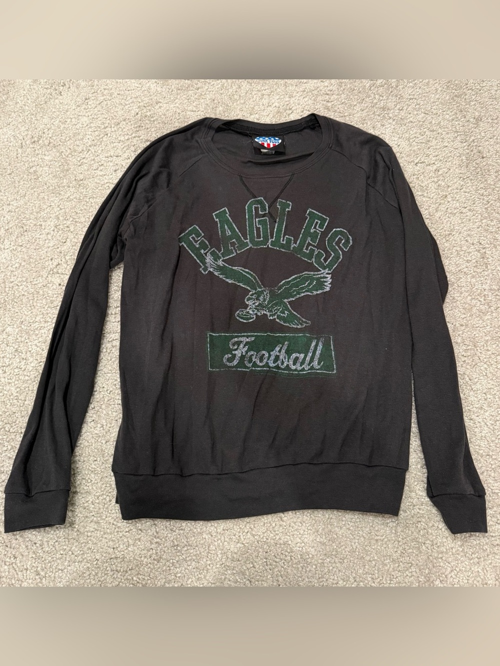 Philadelphia Eagles junkfood Black Long-Sleeve Crewneck size medium